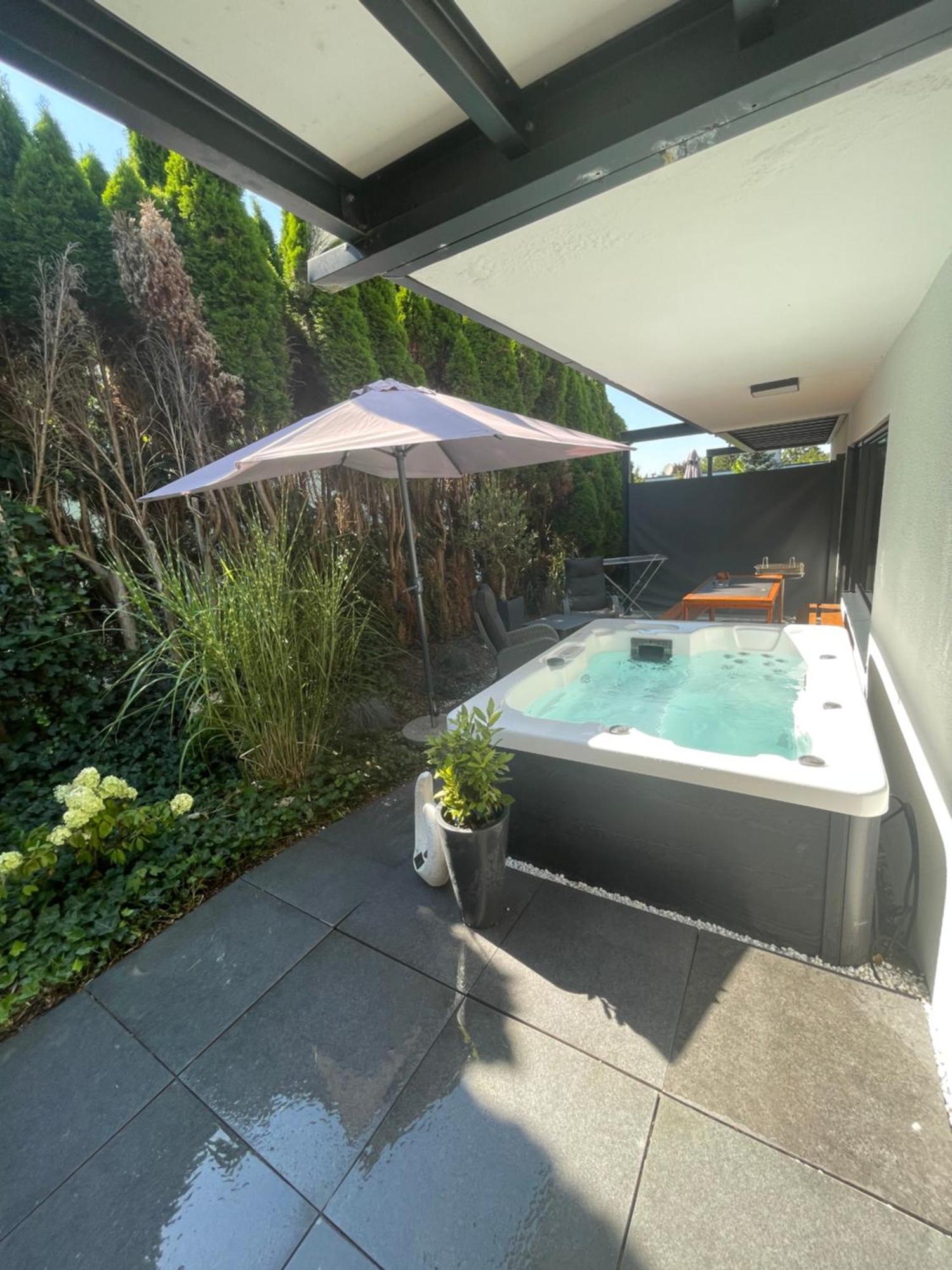 אוברלינגן Rosmarin - Kuschelige Fewo - Romantik & Entspannung Im Whirlpool Auf Privater Terrasse, Ruhe & Hund Willkommen - By Ferienwohnenamsee - מראה חיצוני תמונה